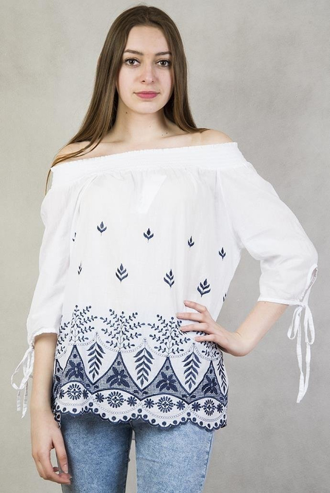 Biała bluzka z granatowym haftem