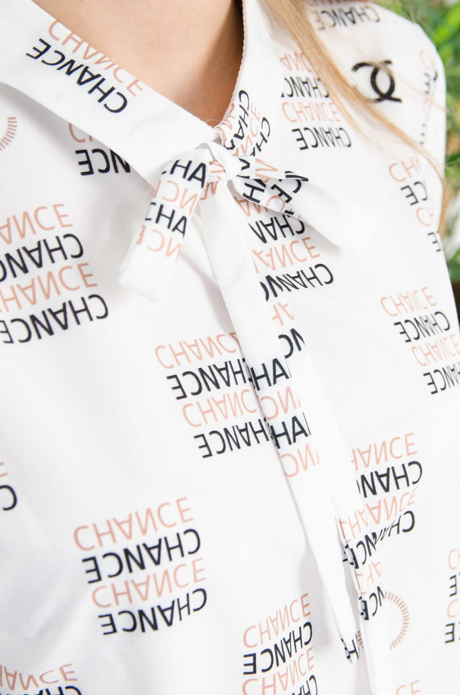 BIAŁA WZORZYSTA BLUZKA Z KOŁNIERZEM