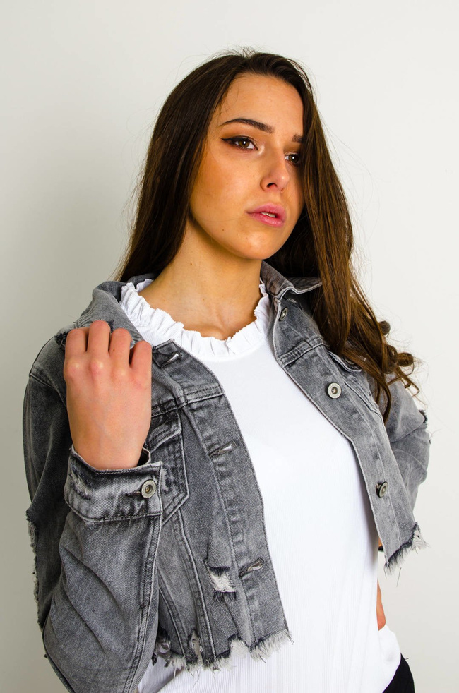 SZARA KURTKA JEANSOWA KRÓTKA-POSZARPANA