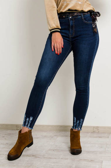 SPODNIE JEANSOWE Z PRZETARCIAMI NA DOLE NOGAWKI-PASEK W ZESTAWIE