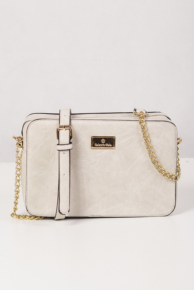 Beżowa, usztywniana torebka ze złotym łańcuszkiem