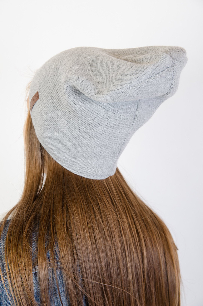 Jasno szara czapka smerfetka