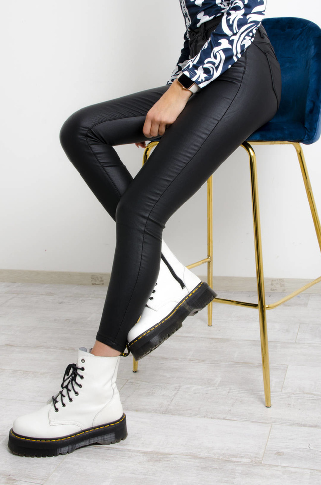 CZARNE WOSKOWANE SPODNIE Z WYSOKIM STANEM- OCIEPLANE