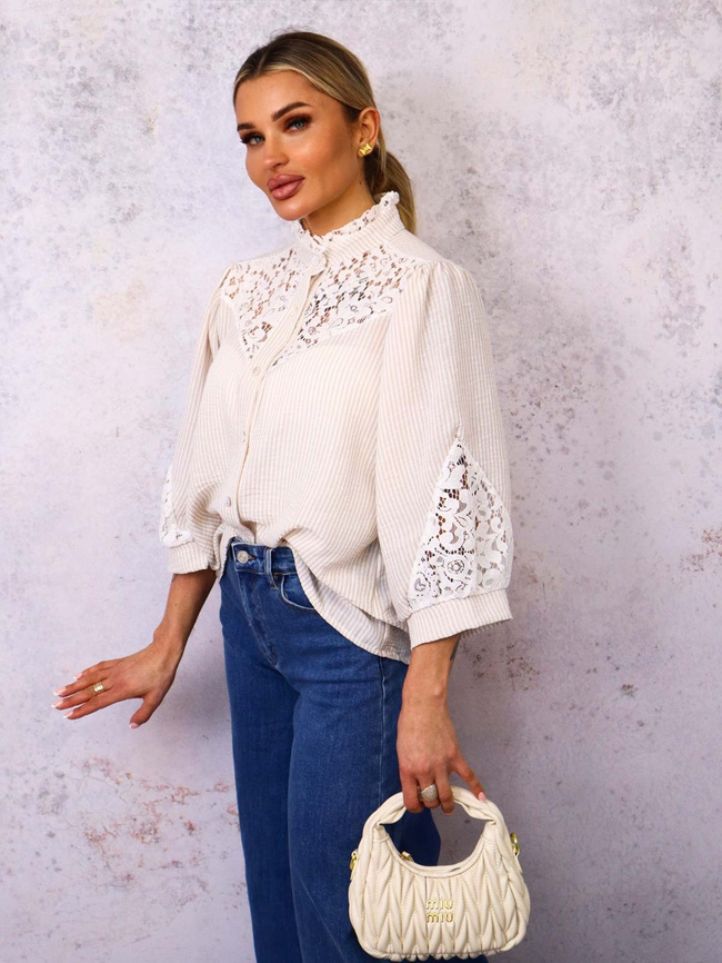 KOSZULA W PASKI Z OZDOBNĄ KORONKĄ- BEŻOWA