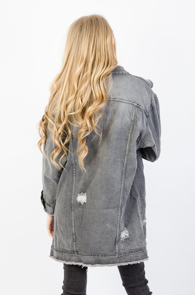 SZARA DŁUGA KURTKA JEANSOWA Z PRZETARCIAMI 