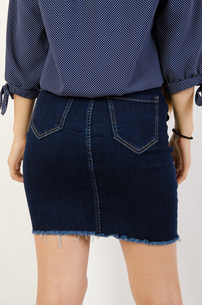 Granatowa spódniczka jeansowa z guzikami