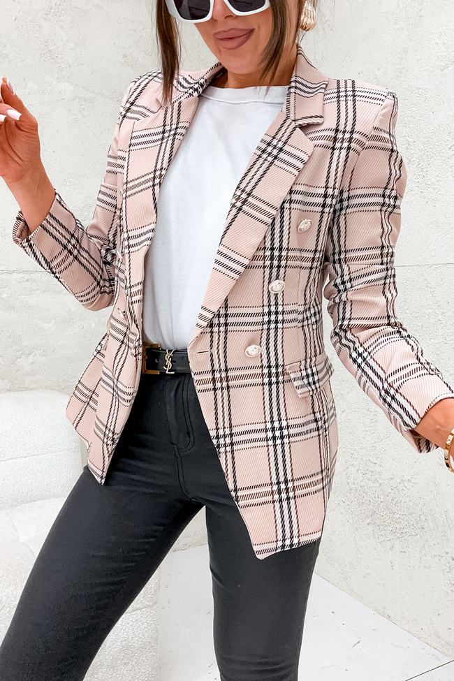 BEŻOWA MARYNARKA W KRATĘ ZE ZŁOTYMI GUZIKAMI