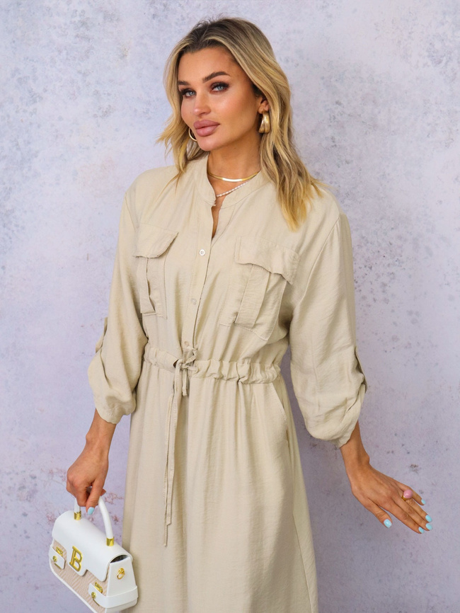 SUKIENKA WIĄZANA W PASIE Z KIESZENIAMI Z PRZODU- BEŻOWA
