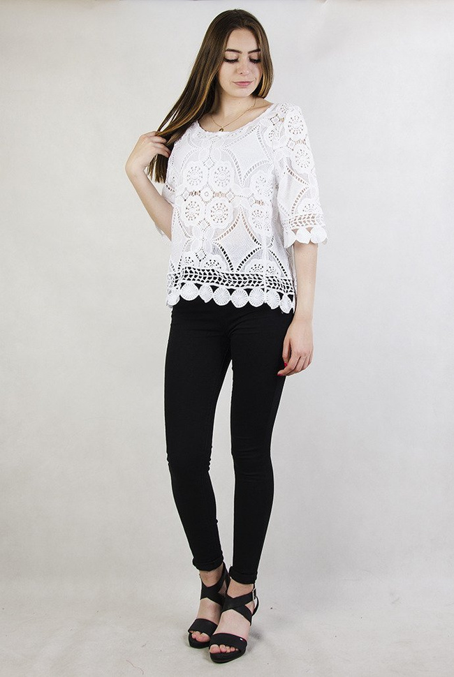 Biała bluzka ażurowa