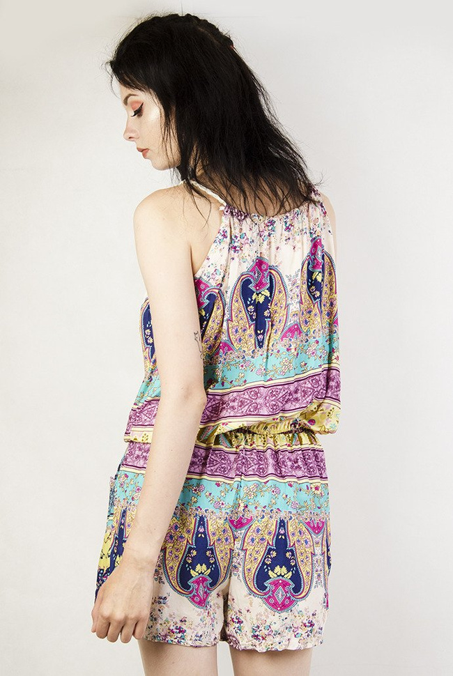 Wielokolorowy kombinezon z wiązaniem