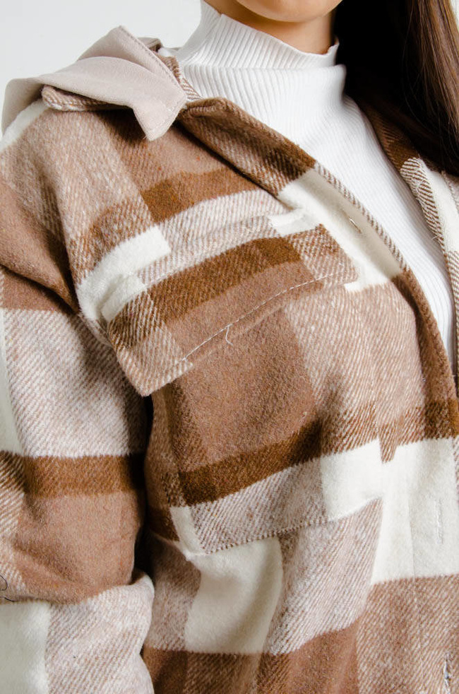 BRĄZOWA KURTKA KOSZULA W KRATĘ Z KAPTUREM