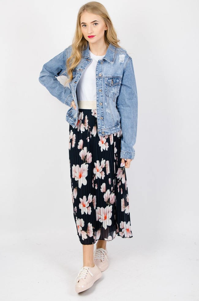 Kurtka jeansowa z przetarciami