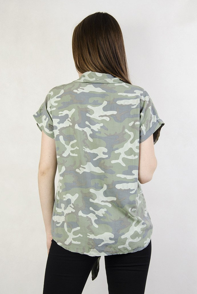 Zielona koszula moro z wiązaniem z przodu