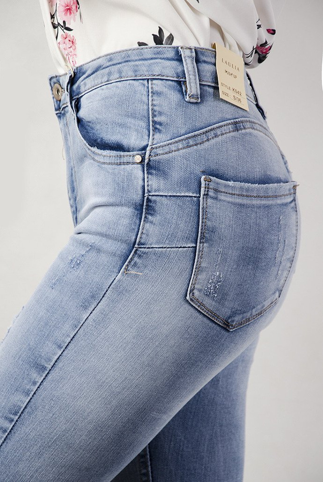 Jasne spodnie jeansowe typu push up z dziurami