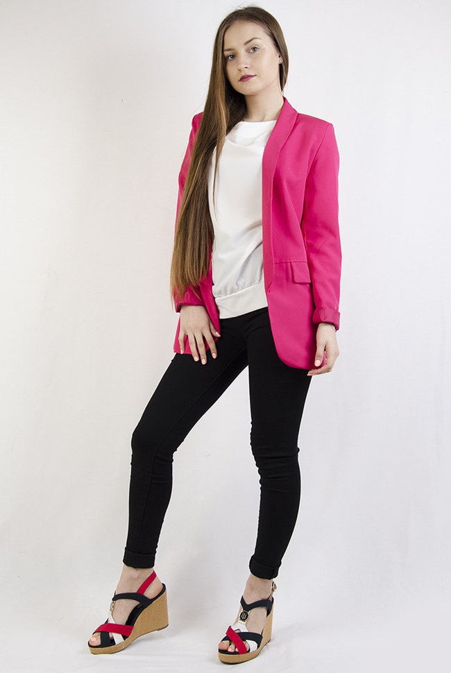 Różowy żakiet bez guzików