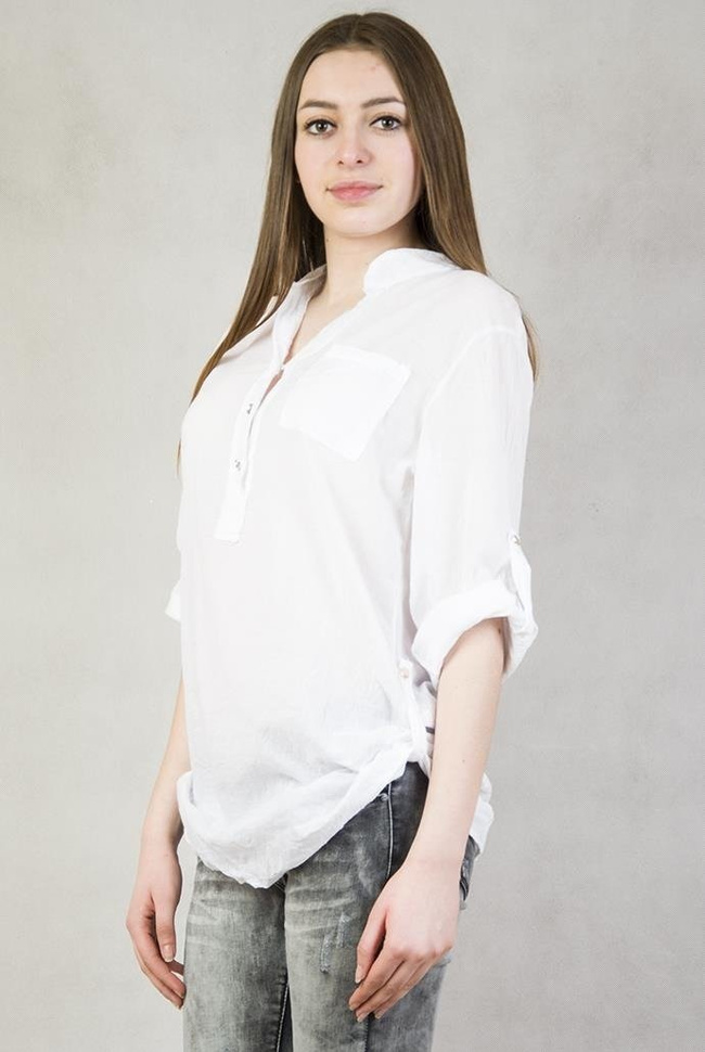 Biała koszula ze stójką