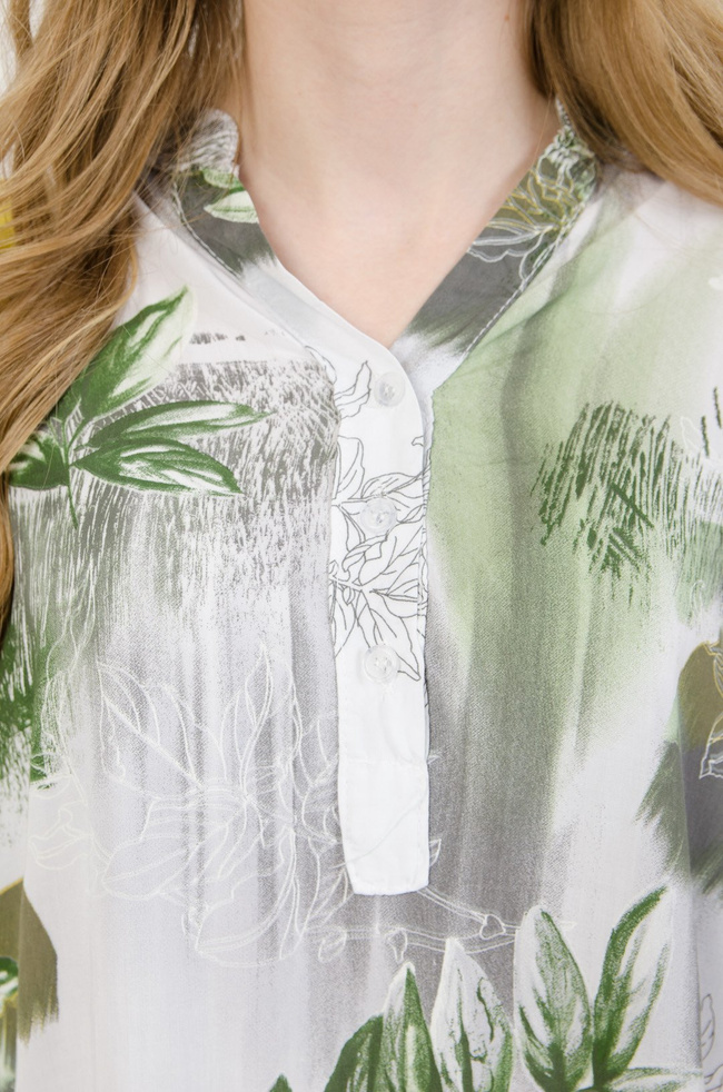 Biała koszula w liście