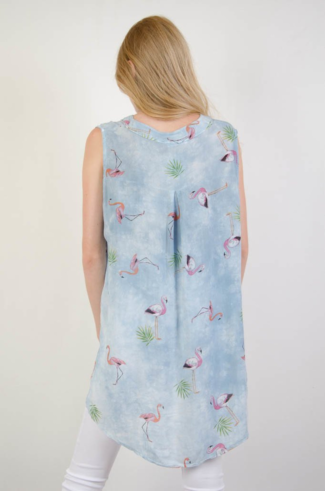 NIEBIESKA BLUZKA KOSZULOWA Z FLAMINGAMI ORAZ CEKINOWĄ KIESZONKĄ 