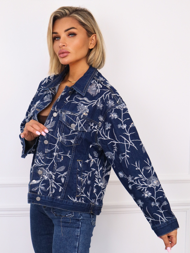 KURTKA JEANSOWA Z HAFTOWANYMI KWIATAMI I OZDOBNYMI CEKINAMI