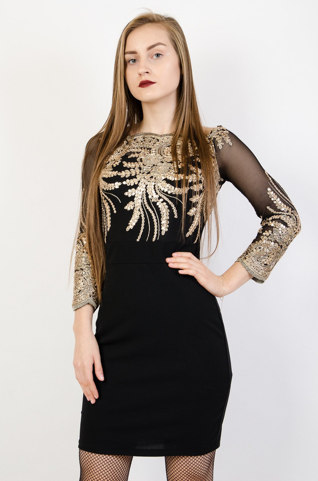 Czarna ołówkowa sukienka ze złotymi zdobieniami
