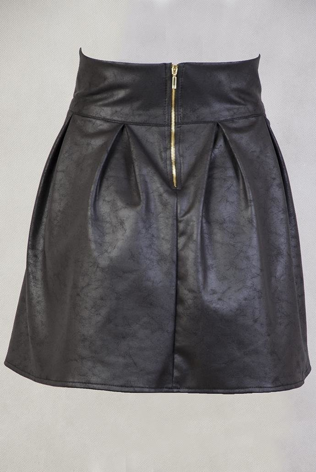 Czarna, dekatyzowana spódnica