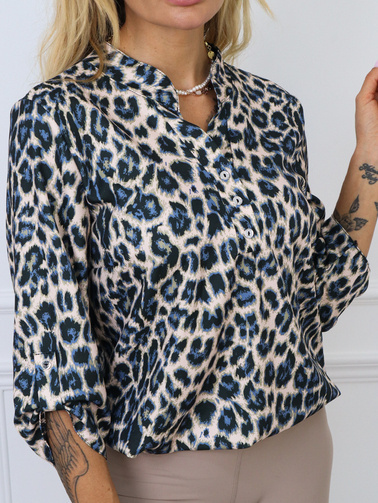 BLUZKA W PANTERKĘ RĘKAW 3/4 ZAPINANA NA GUZIKI- BEŻOWO-NIEBIESKA