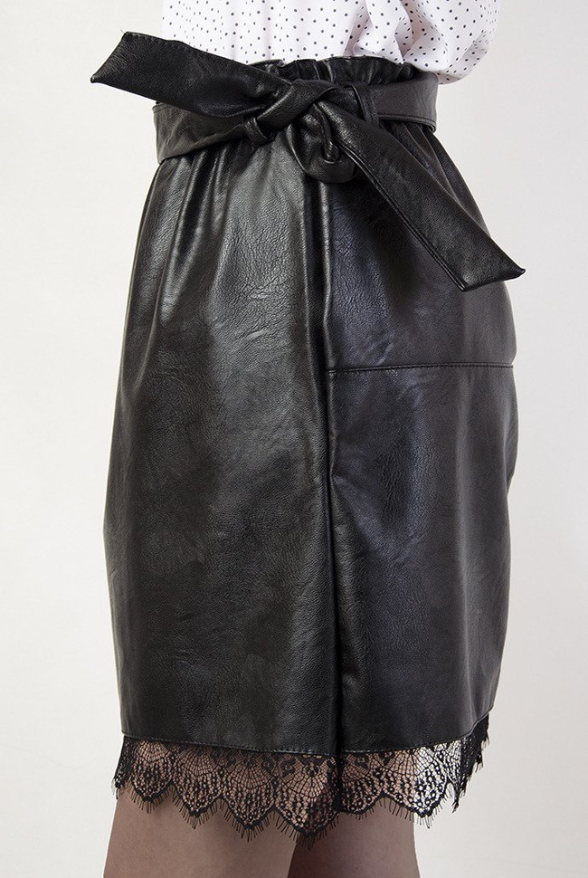 Czarna spódnica skórkowa z koronką typu bombka