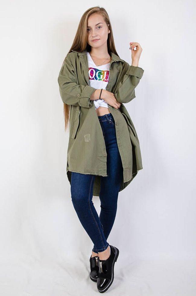 Zielona narzuta oversize zapinana na guziki