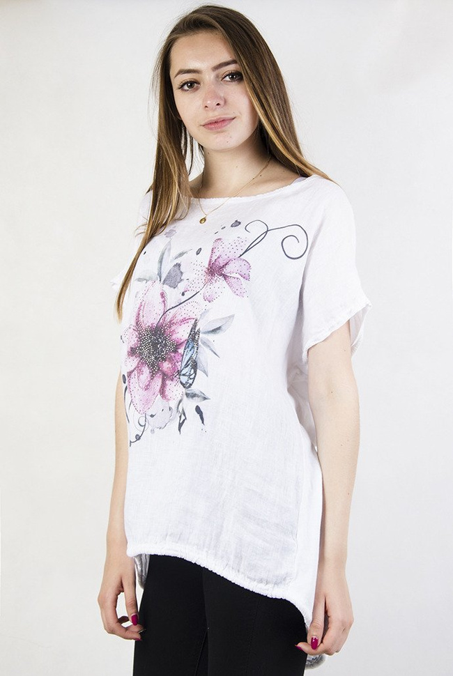 Biała bluzka z motywem kwiatowym