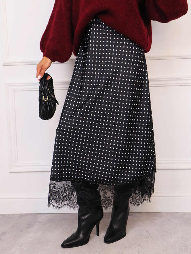 SPÓDNICA SATYNOWA MAXI W KROPKI ZAKOŃCZONA KORONKĄ- CZARNA