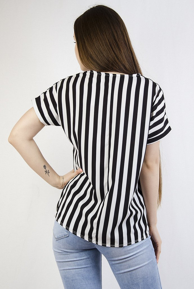 Bluzka z dekoltem w serek, w pionowe paski