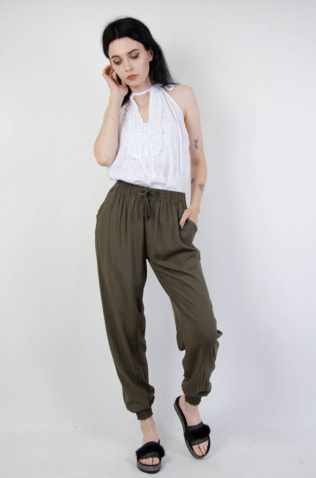 Zielone spodnie alladynki ze ściągaczem