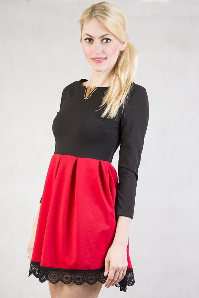 Czarno-czerwona sukienka rozkloszowana