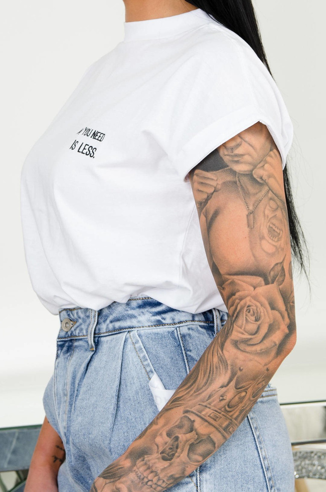 BIAŁY BAWEŁNIANY T-SHIRT ALL YOU NEED IS LESS