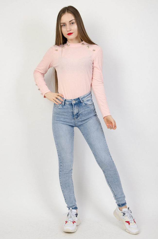 Jasne cieniowane spodnie jeansowe z wyższym stanem