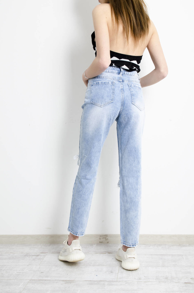 SPODNIE JEANSOWE BOYFRIEND Z DZIURAMI