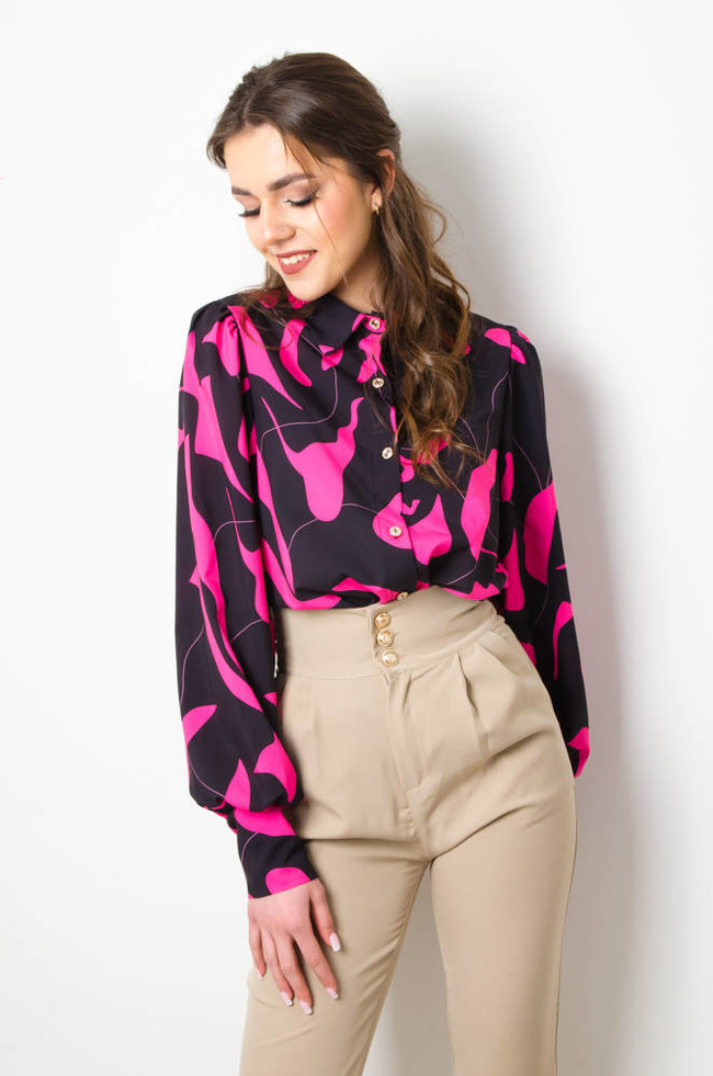 KOSZULA WZORZYSTA Z GUZIKAMI- CZARNO-RÓŻOWA 