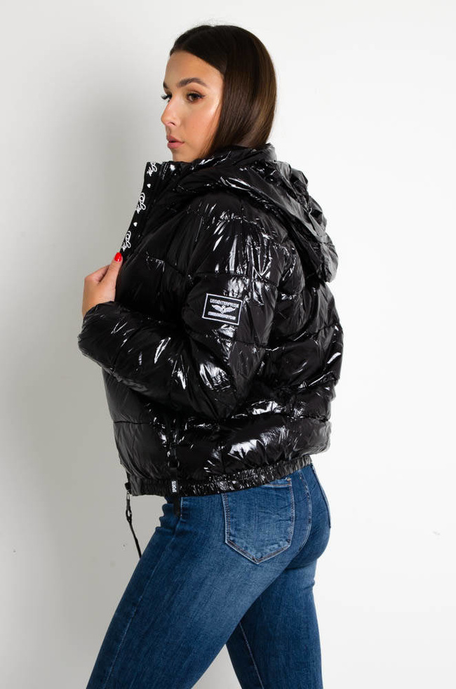 CZARNA WINYLOWA KURTKA