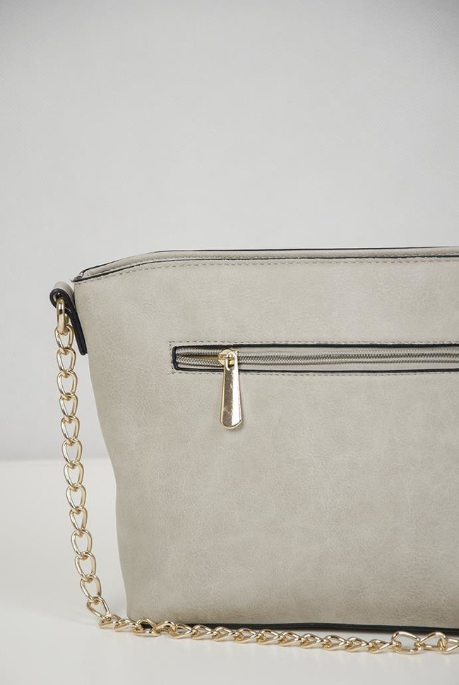 Szara torebka na złotym łańcuszku