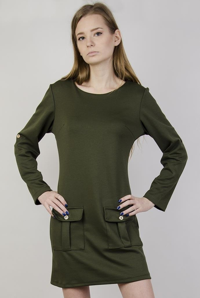 Zielona sukienka ze złotymi guzikami i kieszeniami