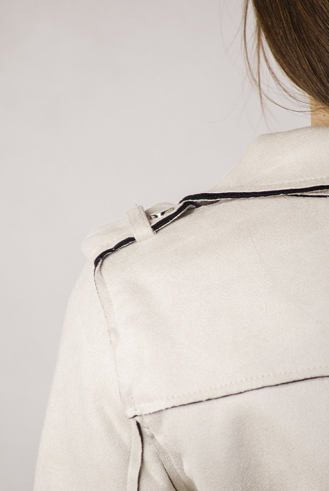 Beżowa ramoneska z zamszu