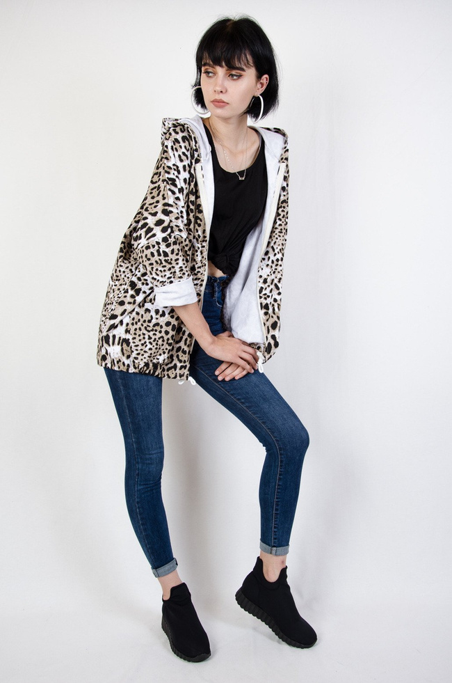 Narzuta oversize w panterkę na zamek z kapturem