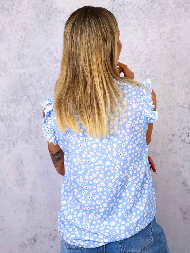 BLUZKA W KWIECISTY WZÓR Z FALBANKAMI- NIEBIESKA