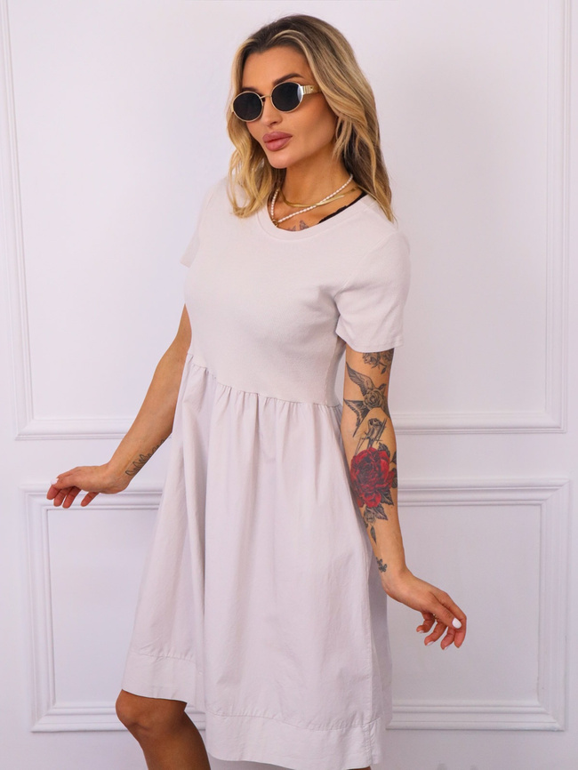 SUKIENKA Z PRĄŻKOWANĄ GÓRĄ- JASNOBEŻOWA