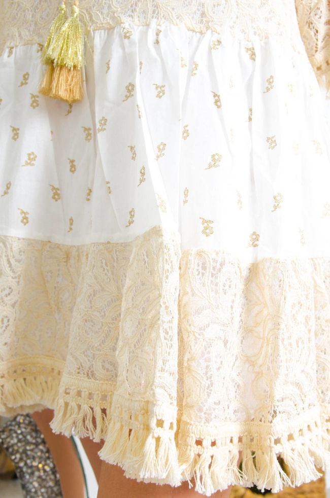 BIAŁO-BEŻOWA TUNIKA W STYLU BOHO ZE ZŁOTYM ZDOBIENIEM