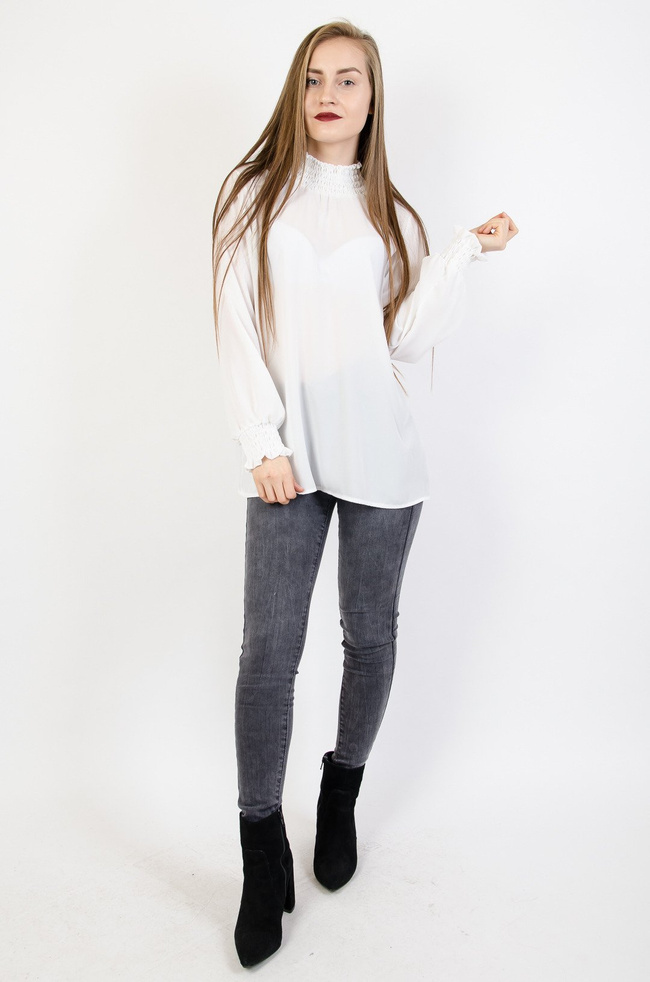 Biała koszula półgolf z marszczeniem