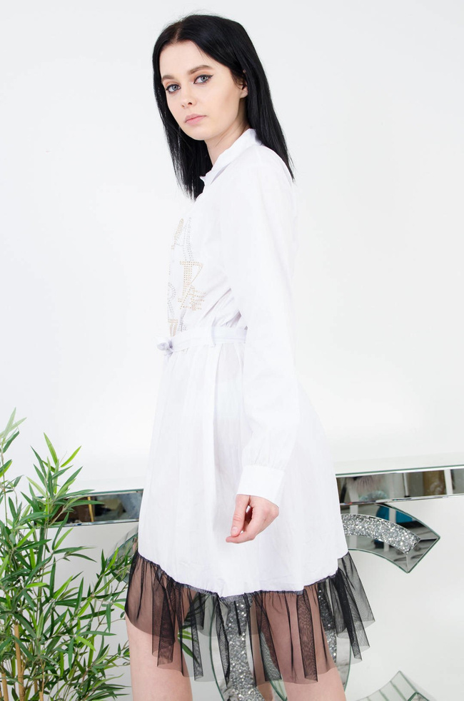 BIAŁA KOSZULOWA SUKIENKA Z TIULEM