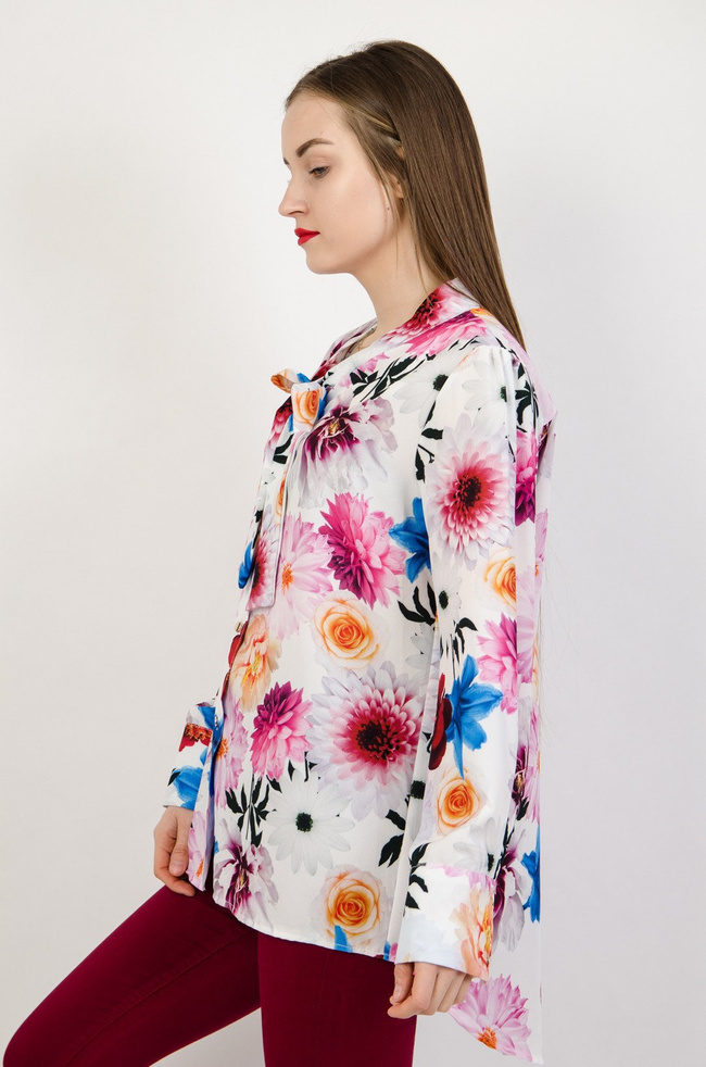 Koszula w kwiaty z wiązaniem przy szyi 