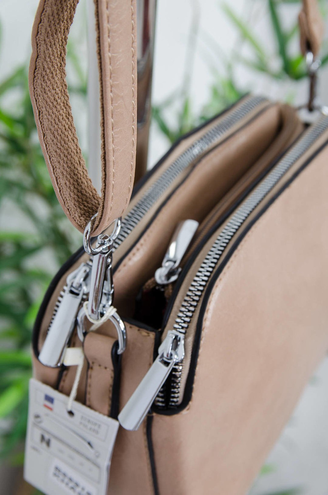 BEŻOWA TOREBKA LISTONOSZKA