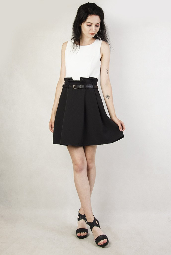 Elegancka czarno-biała sukienka